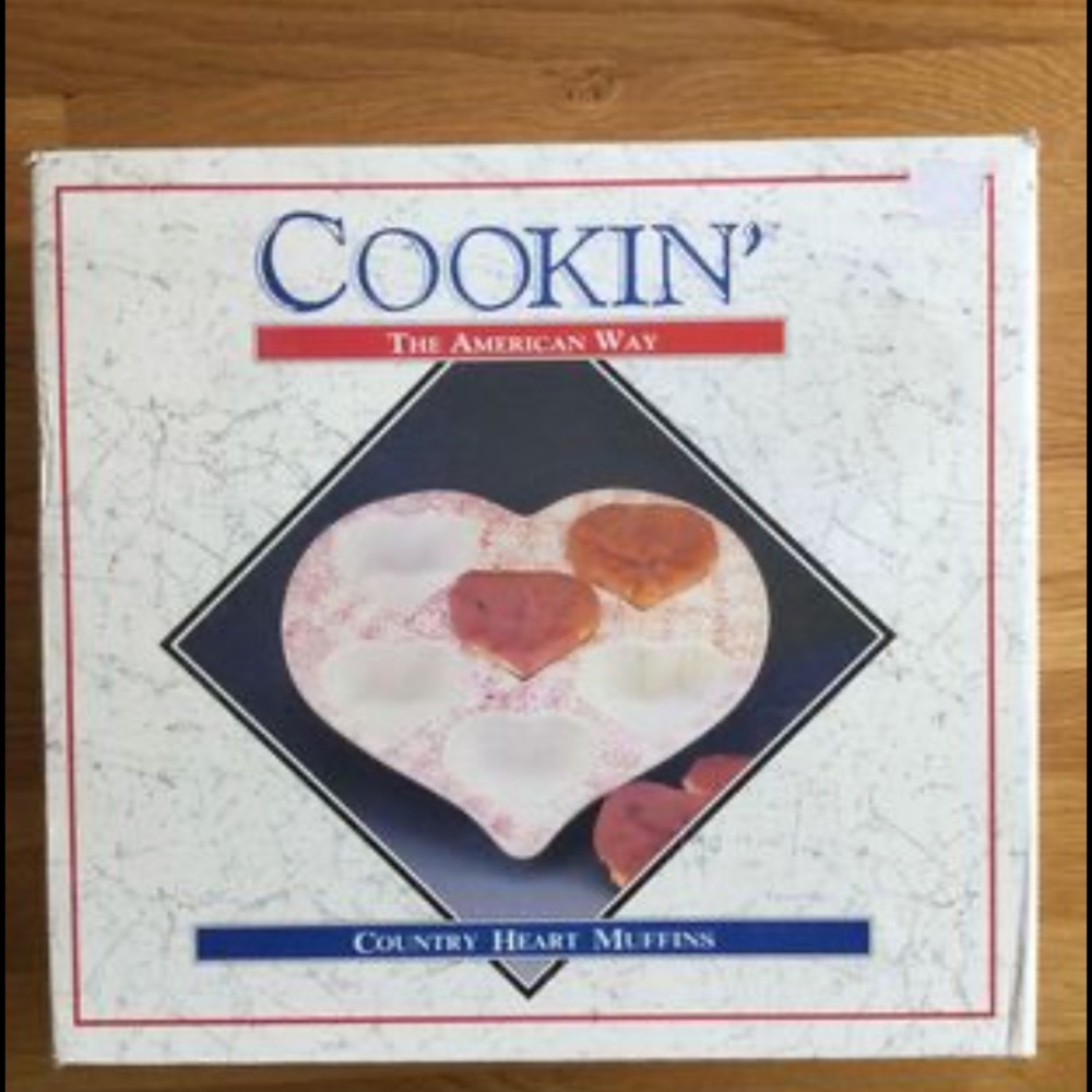 Vintage HEART SHAPED MUFFIN DESSERT BAKEWARE ceramic PAN